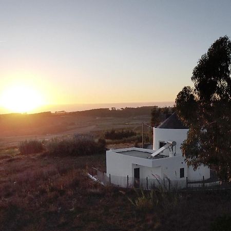 O Moinho 98 - A Cozy Getaway By The Coast Apartment Lourinha  Luaran gambar